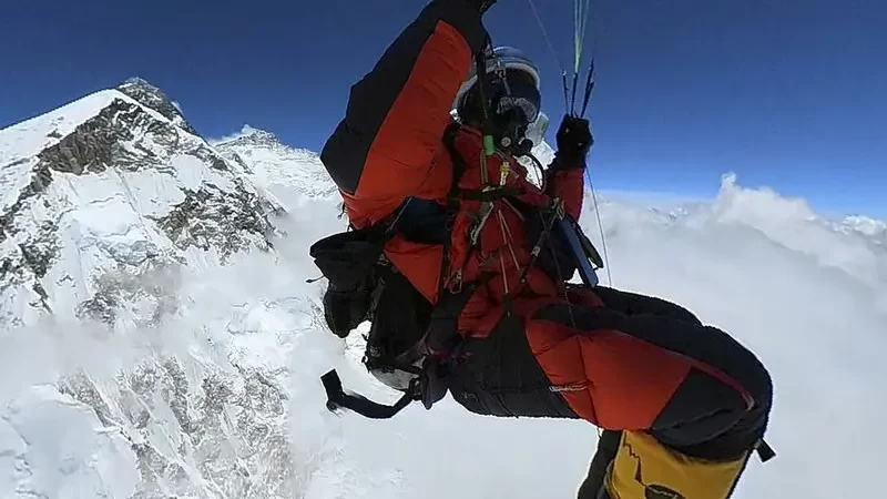 Everest yamaç paraşütü ilk yasal uçuş